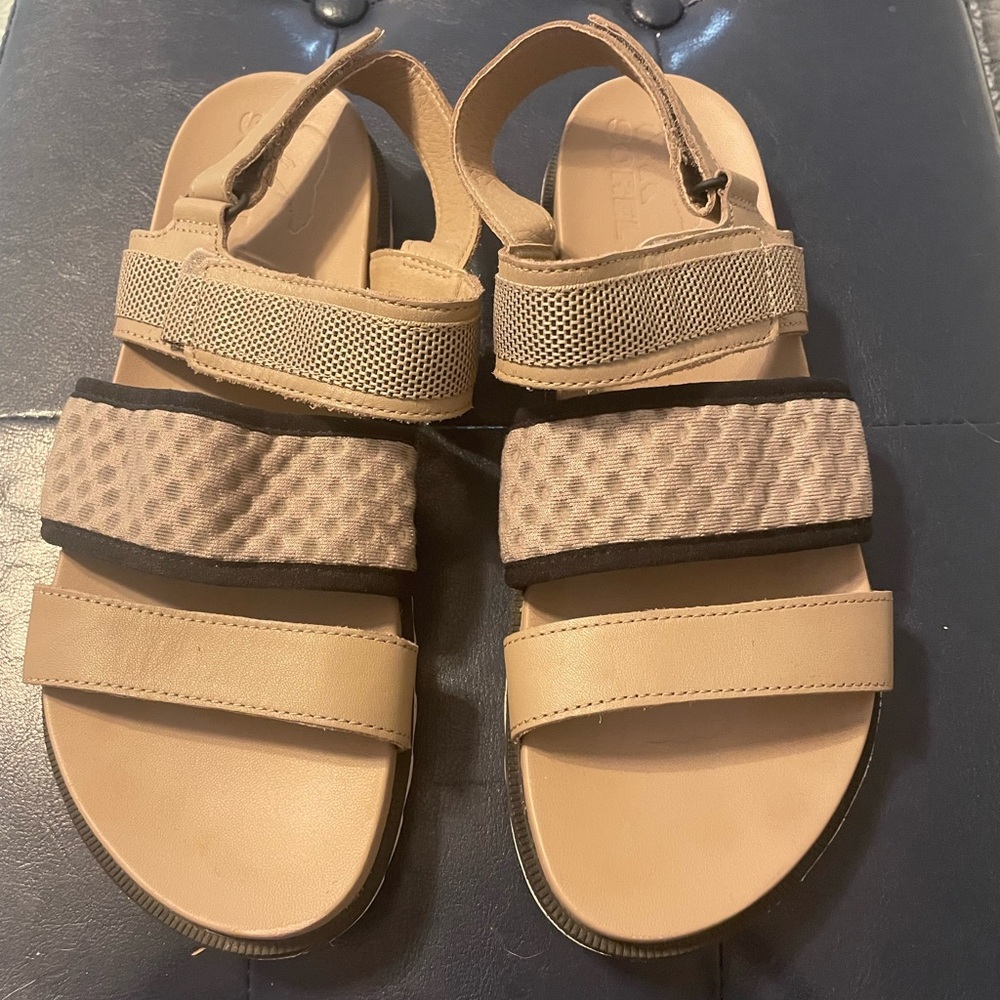 Sorel Kinetic Sandal in Tan